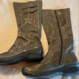 Brand new Keen Tall boots - size 9